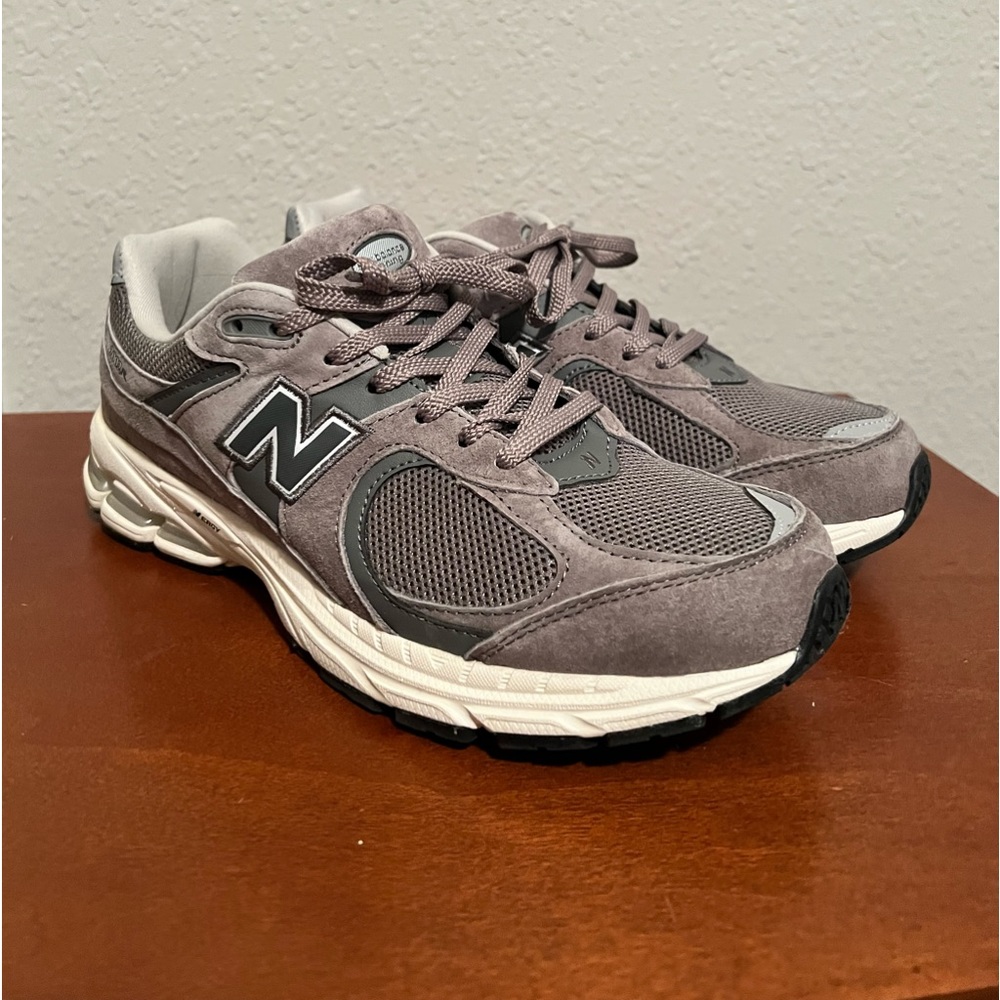 New Balance 2002R Size 10 Men’s